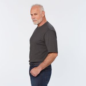 Camiseta de cuello redondo para hombre personalizada de fabricación OEM | Algodón suave, disponible en varios colores - Product Image 4
