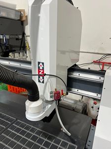 Livraison gratuite Machine CNC 5 axes de précision Haute vitesse, Multi-outils, Fraisage et tournage ultra-précis pour la production industrielle - Product Image 4