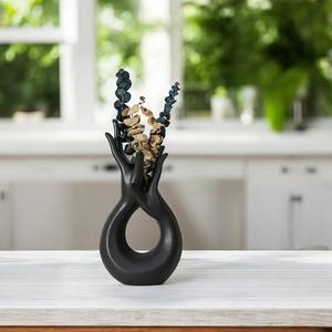 Céramique Tenant Mains Vase Nordique Minimaliste Décor Symbole De L'amour Ensemble Unique Cadeau Unique Pour La Maison - Product Image 3