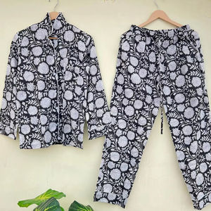 Pyjama en popeline de coton 100% fait main en Inde, imprimé floral, élégant, décontracté, luxueux, doux, respirant, pour l'hiver et l'automne - Product Image 1