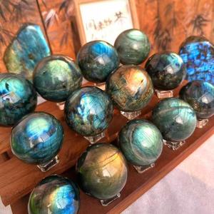 Vente en gros de sphères de pierre de labradorite naturelle polie, cristal sphérique, pierre précieuse scintillante pour la décoration intérieure, la méditation, le reiki, cadeau - Product Image 5
