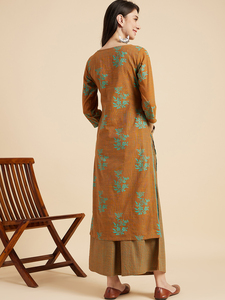 Conjunto de Kurta y Palazzo de Algodón Bordado en Color Beige Elegante y Moderno para Verano, con Cuello Redondo, Cintura Elástica y Lavable - Product Image 3