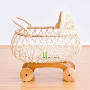 Carro de Ratán para Niños Hecho a Mano Rectángulo Estilo Bohemio Respetuoso con el Medio Ambiente Carro de Muñecas Multifuncional Personalizado Fábrica de Vietnam - Product Image 5