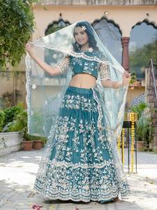 Lehenga Choli en tissu doux avec des paillettes et des broderies au fil, design Evergreen, achat en ligne en Inde au prix le plus bas - Product Image 6