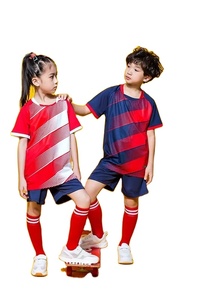 Uniforme de football Vêtements de football confortables pour adultes avec nouveau design Séchage rapide professionnel de haute qualité - Product Image 5