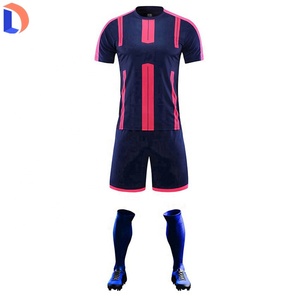 ชุดฟุตบอลคุณภาพสูงปี 2024 สำหรับทุกเพศ พิมพ์ลายดิจิทัล บริการ OEM สำหรับผู้ใหญ่ ผลิตจากโพลีเอสเตอร์ 100% สีสันปรับแต่งได้ - Product Image 5