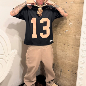 เสื้อยืดฟุตบอล300GSM โอเวอร์ไซส์สำหรับผู้ชายเสื้อสไตล์วินเทจผ้าตาข่ายแนวสตรีทเสื้อยืดไหล่ตกสไตล์ย้อนยุคพิมพ์ลาย - Product Image 6