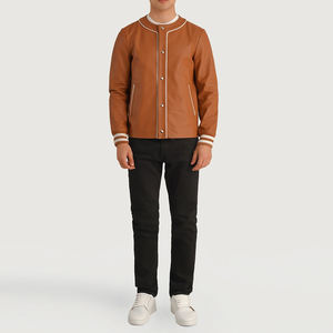 Vestes universitaires classiques pour hommes avec design de manches contrastées, fermeture à boutons pression et détails de patchs rétro pour un streetwear athlétique intemporel - Product Image 2