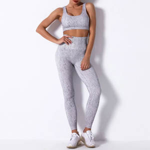 Best Quality Premium <b>Women</b> Sleeveless Yoga Sets Hot Selling Spandex Polyester Breathable and Loose Fitted with Solid <b>Pattern</b> - Product Image 2