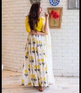 Yellow Mogra Lehenga Set Indian Fashion Styling Quality Kurti y pantalones de fabricante indio - Product Image 3