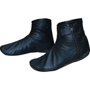 Fabricante profesional Nuevos calcetines de cuero más vendidos Calcetines de invierno hechos de cuero real para el hogar - Product Image 4