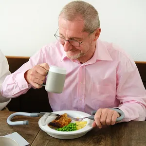 Taza ORNAMIN con cono interno - Taza para beber para el cuidado de la salud, con asa ergonómica para personas mayores y usuarios con discapacidad - Product Image 6