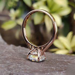 Juego de diamantes redondos cultivados en laboratorio de corte brillante en oro sólido de 10kt Anillos de compromiso de boda solitarios para mujeres - Product Image 5