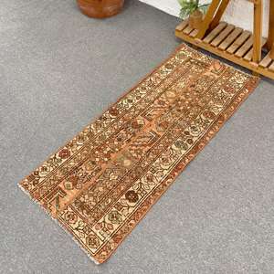 Alfombra Turca Vintage de 1.9x4.5 pies, Alfombra Pequeña Marrón de Lana Ombr - Product Image 1