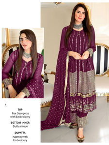 Nouveau dernier concepteur exclusif Georgette brodé semi-cousu nouveau style Sal War Suit Collection pour la vente en ligne - Product Image 2