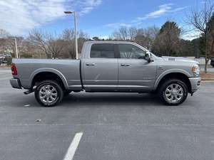 Pick-up RAM 2500 Limited Mega Cab 4x4 2020 avec moteur Cummins turbo diesel 6.7L I6 - Product Image 3