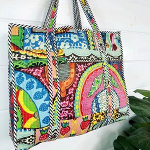 Bolsos Tote Reversibles de Estilo Bohemio, Acolchados, Ligeros, de Algodón, con Correa para el Hombro, Resistentes al Agua, con Cierre de Poliéster, Reutilizables para Uso Diario - Product Image 1