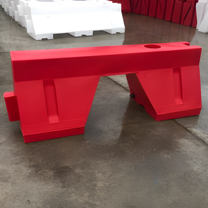 Barrière de sécurité routière rouge 120 x 50 x 50 cm en plastique PE, garde-corps de circulation pour usage intérieur - Product Image 1