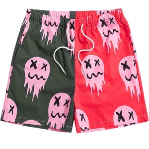 Pantalones cortos con estampado de fantasmas de dibujos animados para hombre, traje de baño informal con cordón en la cintura de secado rápido, rojo y verde - Product Image 3