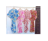 Vente en gros Caftan en coton Caftan indien à fleurs Long Caftan Robe pour les mamans Vêtements de nuit pour la plage Vêtements d'été Caftan