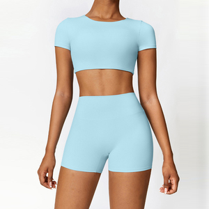 ชุดออกกำลังกาย 2 ชิ้น ใหม่ ขายดี ระบายอากาศได้ดี สำหรับผู้หญิง เสื้อยืดแขนสั้นเข้ารูป กางเกงขาบาน - Product Image 2