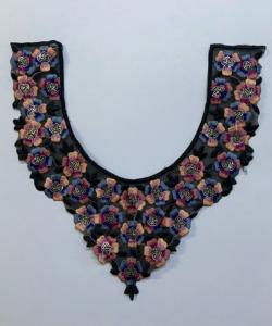 Piezas de cuello bordadas a medida con lentejuelas estilo cosido para ropa y diseñadores de moda con fines de reventa - Product Image 2