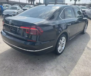 Volkswagen Passat 2018 USADO con Volante a la Izquierda/Derecha - Product Image 4