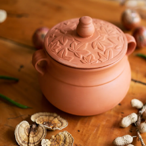 Grande marmite cylindrique en terre cuite avec couvercle et base-Pot en argile naturelle pour soupes, ragoûts et recettes traditionnelles - Product Image 4