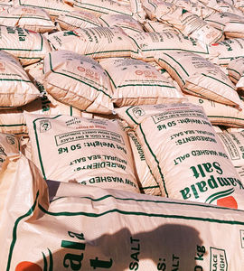 Sel de mer naturel lavé de qualité industrielle Kampala Egypte 50 kg, poudre de sel de mer brut certifiée ISO, chlorure de sodium 98 % de pureté - Product Image 2