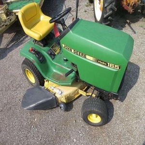John Deere 165 a la venta En stock con entrega rápida y características de calidad premium Compre ahora y ahorre con venta al por mayor especial - Product Image 1