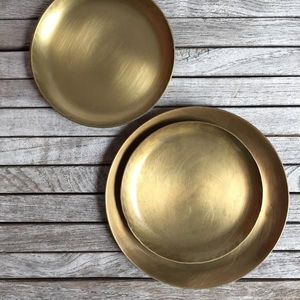 Bandeja para servir de latón brillante con superficie duradera, fácil de limpiar y mantener para un uso diario duradero en casa - Product Image 2