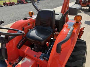 Tractor Utilitario Compacto Kubota L2501 2021 |   Tractor Agrícola Diésel 4x4 de 24.8 HP |   Mini Tractor de Alto Rendimiento para Uso Agrícola - Product Image 5
