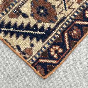 Alfombra Turca Vintage Pequeña de 2.2x3.1 pies, Alfombra de Lana Azul - Product Image 4