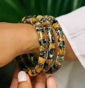 Brazaletes de Resina Sólida de Alta Calidad, Impermeables, para Mujer, Acabado Brillante y Duradero, Joyería Elegante para Manos, Colores Personalizados, Celebraciones de Boda - Product Image 2