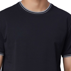 T-shirt pour homme en coton de haute qualité, col rond, vente en gros, bordure contrastée, décontracté, uni, manches courtes, OEM ODM, logo personnalisé, livraison aux États-Unis - Product Image 3