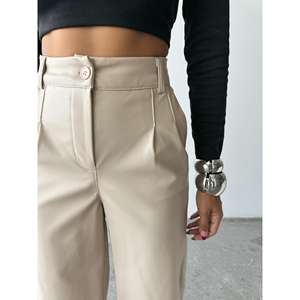 กางเกงหนังทรงปาลาซโซ่ขาตรงสีสโตนสำหรับผู้หญิง - Product Image 5