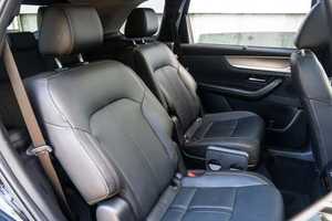 Noir, Occasion, 2024, CX-90, 3.3 Turbo Premium, Transmission intégrale, Jantes en alliage R18, Sièges en cuir, Système de navigation, Sièges rangée trois - Product Image 2