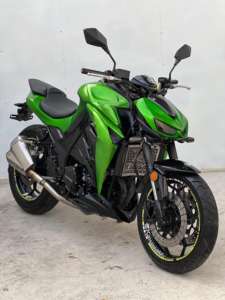 Motocicleta Todoterreno Dinámica de 400cc con Motor Potente, Producto de Segunda Mano - Product Image 2