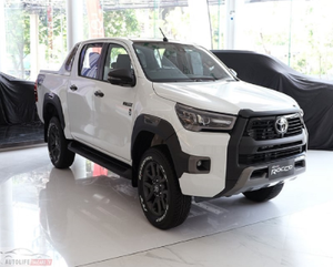 รถยนต์มือสองคุณภาพสูง ปี 2023 รุ่น Hilux Revo Rocco Smart Cab เครื่องยนต์ดีเซล 2.8 ลิตร ขับเคลื่อน 4 ล้อ เกียร์อัตโนมัติ 4x4 สำหรับงานอุตสาหกรรม DIY รองรับ OEM ODM - Product Image 5