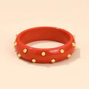 Bracelet en résine design et dernier design tendance Bracelet en résine vintage pour femmes lisse grande pièce design de forme ronde - Product Image 6