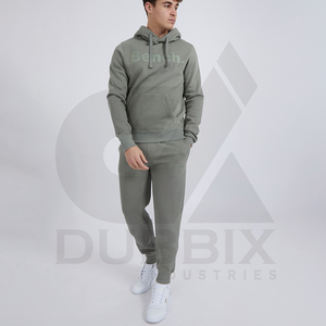 Conjunto de chándal de manga larga con capucha para hombre para correr y hacer deportes al por mayor, chándal de nuevo estilo personalizado para hombre de alta calidad - Product Image 1