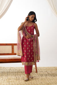 Kurti en coton droit décontracté, abordable et tendance pour l'été et les tenues quotidiennes - Product Image 5