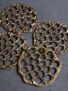 ชุดจานรองแก้วทองเหลืองสุดหรู 4 ชิ้น สีทองคลาสสิก สำหรับเครื่องดื่ม ตกแต่งโต๊ะกาแฟ สำหรับสำนักงาน ห้องครัว ห้องรับประทานอาหาร - Product Image 6