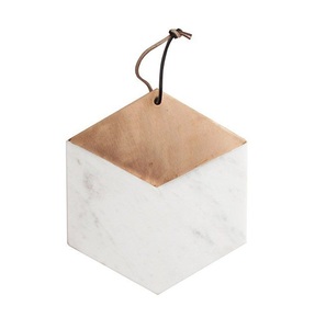 Compre tabla de cortar de mármol artesanal de primera calidad para uso en cocina con diseño elegante y durabilidad - Product Image 3