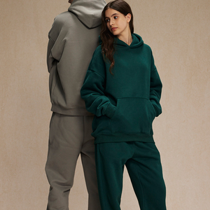 เสื้อมีฮู้ดแขนยาวผ้าฟลีซนุ่มปักลายให้ความอบอุ่นระบายอากาศได้ดีขนาด460ก. ดีไซน์โอเวอร์ไซส์เข้ารูปทันสมัยสไตล์คนเมือง - Product Image 5