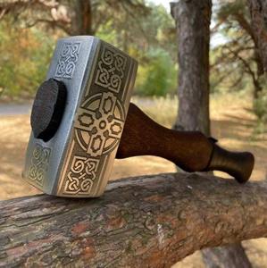 Marteau en acier au carbone, fabrication artisanale, nouveau design, marteau professionnel en acier au carbone avec manche en bois pour le camping, outil à main - Product Image 2