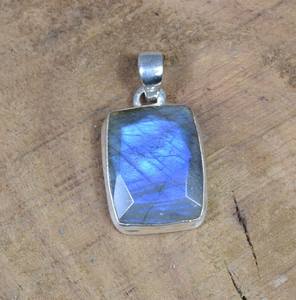 Pendentif en Labradorite et pierre de lune noire en argent sterling 925 fait à la main pendentif en pierres précieuses de feu bleu - Product Image 1
