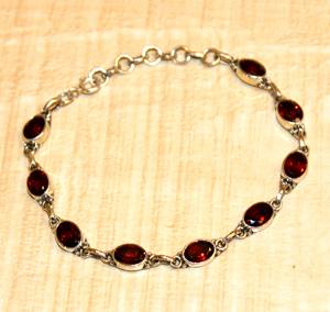 Pulsera de cuentas de rubí hecha a mano con piedras preciosas naturales para mujer, cadena de plata 925 para ocasiones de aniversario - Product Image 5