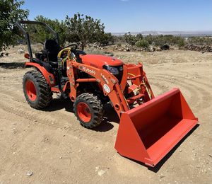 Avec chargeur frontal en stock prêt pour l'expédition maintenant - Product Image 1