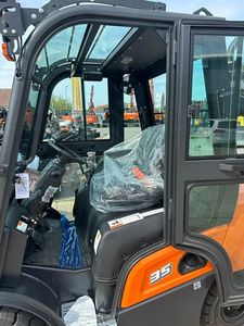 Chariot élévateur à palettes manuel de 2 tonnes avec chauffage à courant alternatif 4WD à usage extérieur Garantie 1 an - Product Image 4